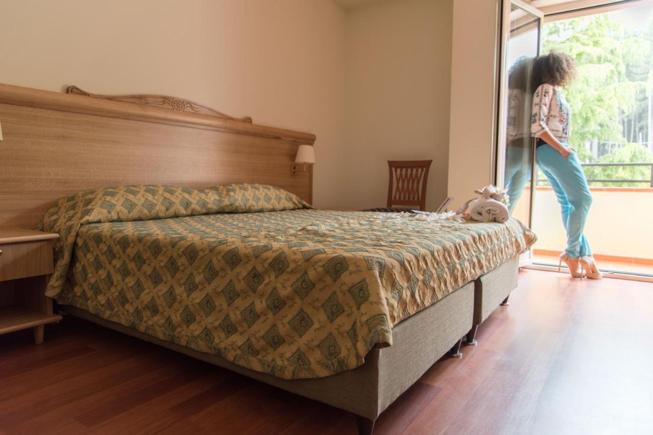 Hotel Park 108 Sport&Wellness ลอริกา ภายนอก รูปภาพ