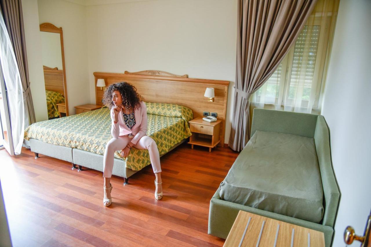 Hotel Park 108 Sport&Wellness ลอริกา ภายนอก รูปภาพ