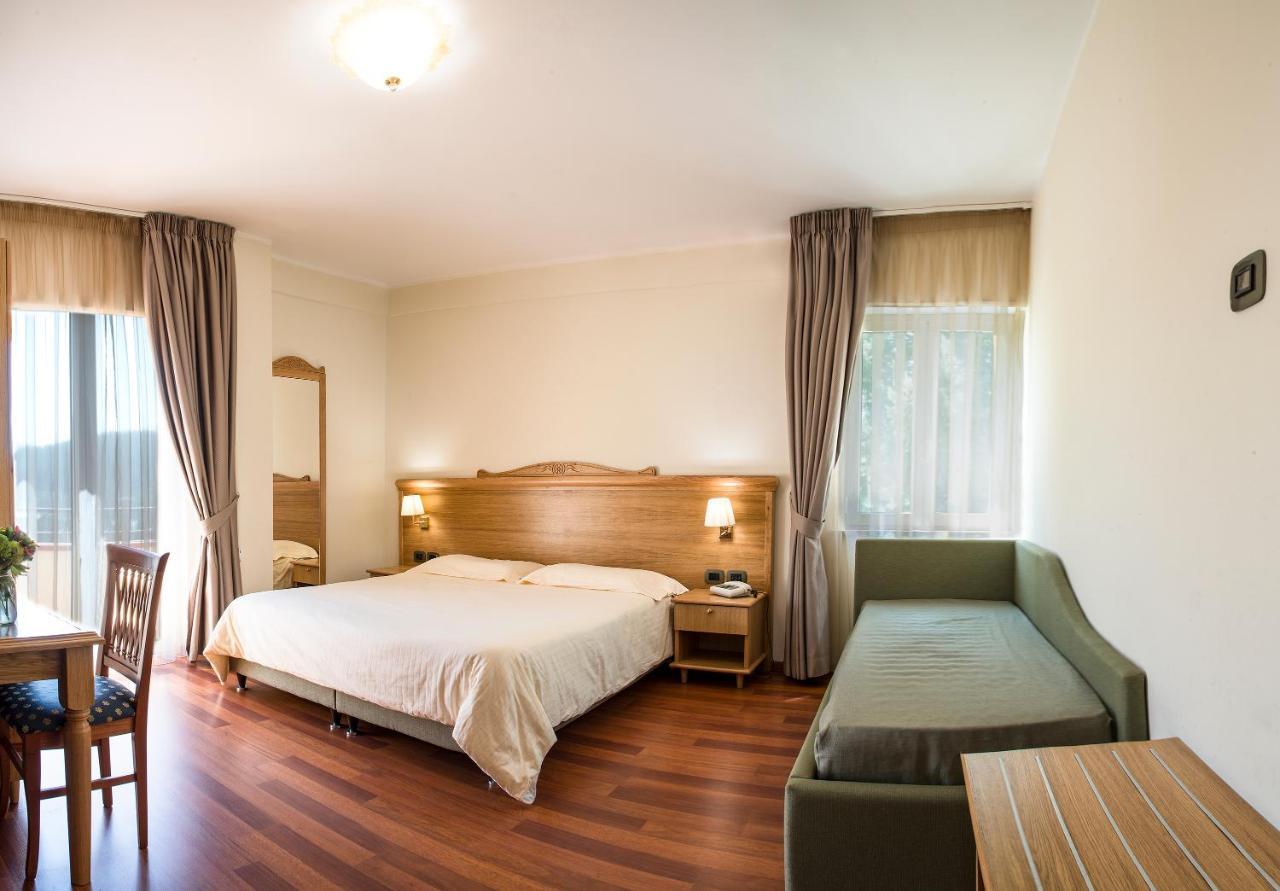 Hotel Park 108 Sport&Wellness ลอริกา ภายนอก รูปภาพ