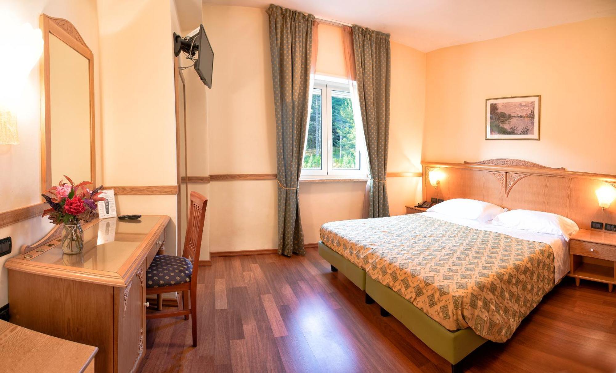 Hotel Park 108 Sport&Wellness ลอริกา ภายนอก รูปภาพ